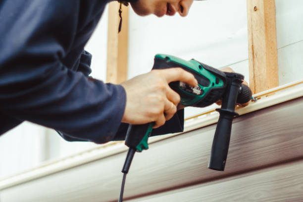 Storm Damage Siding Repair in Bowling Green, FL